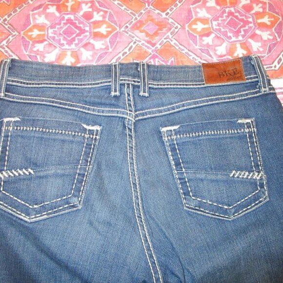BKE Buckle HARPER Capri Size 31 JEANS Comfort Waist STRETCH Curvy MID RISE Denim - Picture 7 of 10